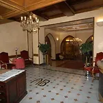 Astoria Hotel 4*
