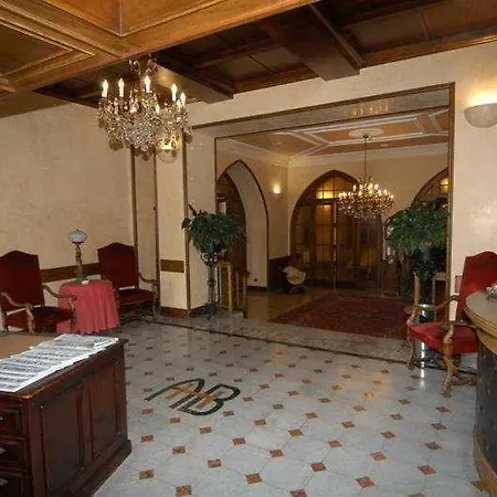 Astoria Hotel 4*