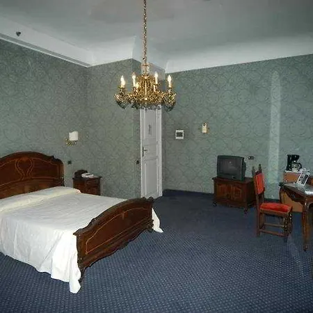 Astoria Hotel