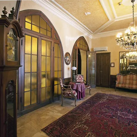 Astoria 4*