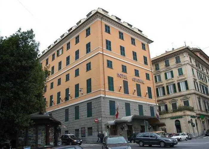 Astoria Hotel 4*