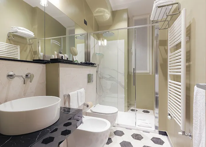Astoria Hotel 4*