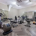 Astoria Hotel 4*
