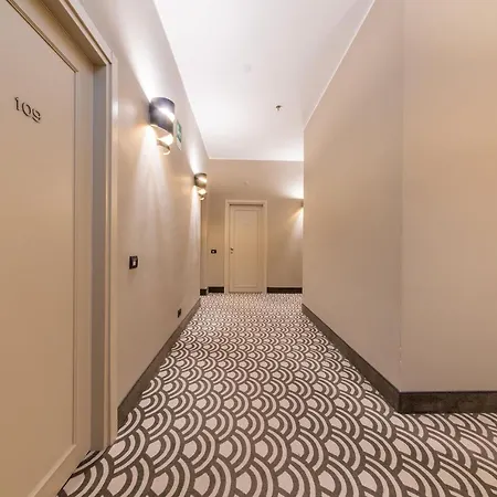 Astoria 4*
