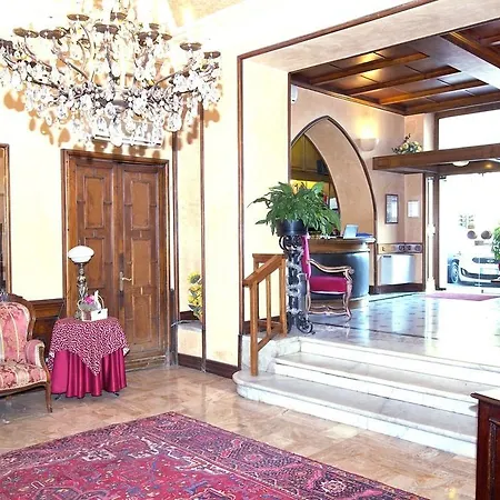 Astoria 4* ג'נובה