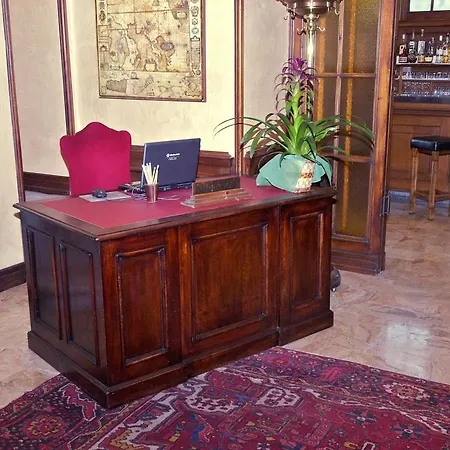 מלון Astoria 4*