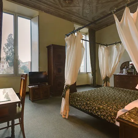 Astoria 4* ג'נובה